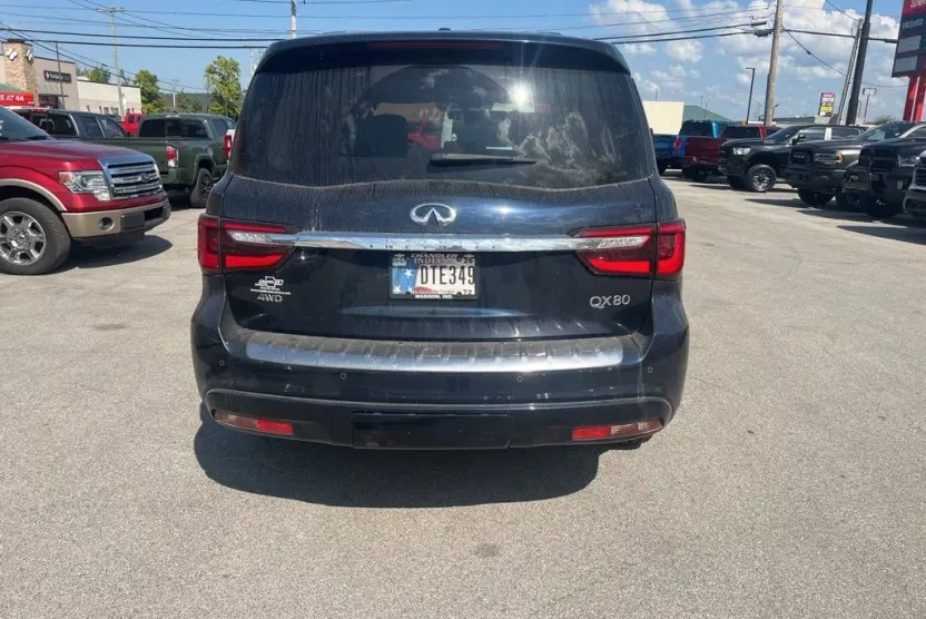 2022 Infiniti QX80 Luxe photo 1