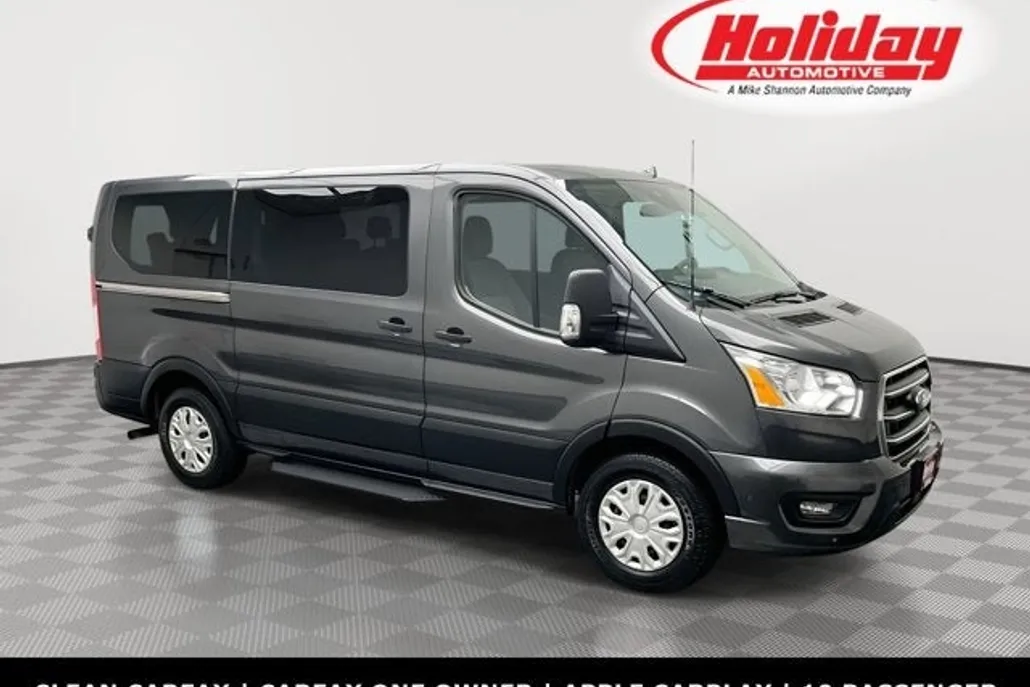 2020 Ford Transit Passenger XLT photo 1