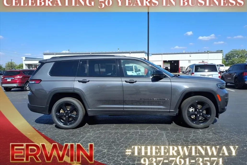 2023 Jeep Grand Cherokee Altitude photo 1