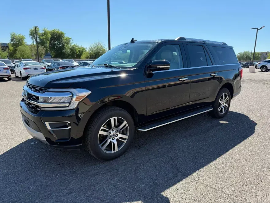 2023 Ford Expedition MAX Limited photo 1