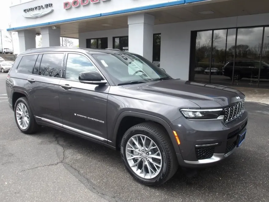 2025 Jeep Grand Cherokee L Summit photo 1