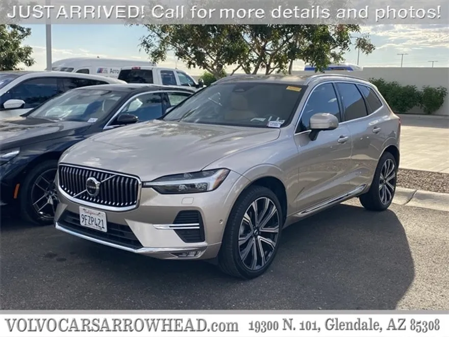 2023 Volvo XC60 B5 Ultimate photo 1