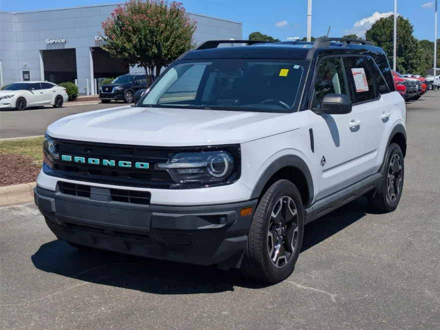 2021 Ford Bronco Sport Outer Banks photo 1