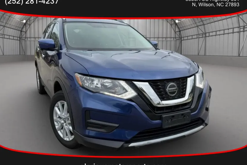 2018 Nissan Rogue SV photo 1