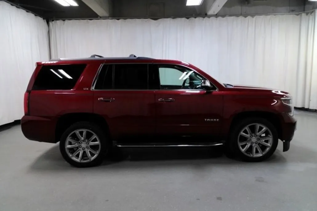 2016 Chevrolet Tahoe LTZ photo 1