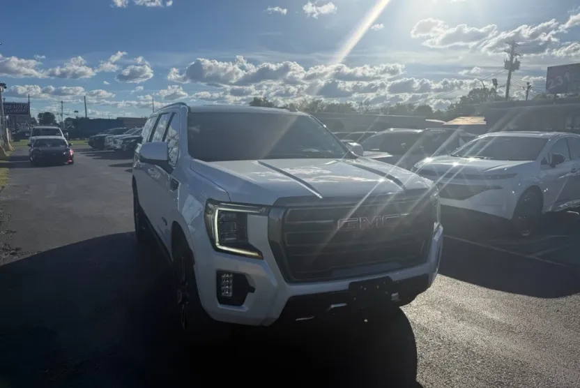 2024 Gmc Yukon XL AT4 photo 1