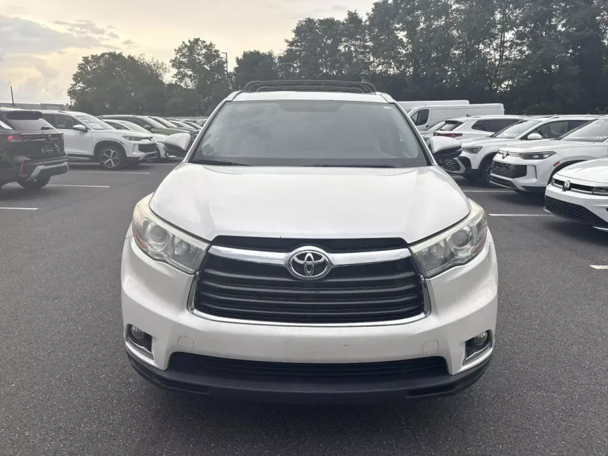 2016 Toyota Highlander Limited photo 1