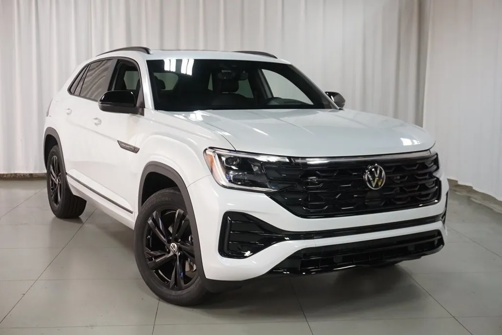 2025 Volkswagen Atlas Cross Sport SEL R-Line photo 1