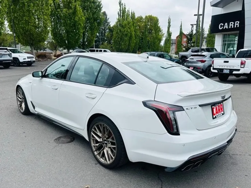 2023 Cadillac CT5 V photo 1