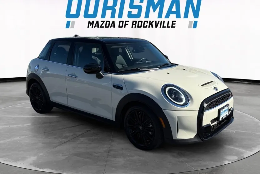 2023 Mini Cooper Hardtop S photo 1