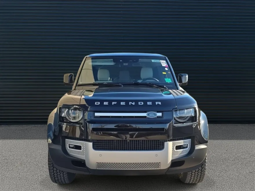 2025 Land Rover Defender S photo 1