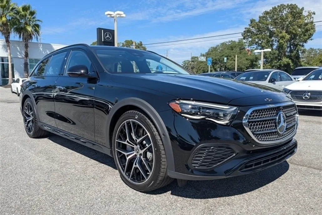 2026 Mercedes Benz E 53 AMG Sedan photo 1