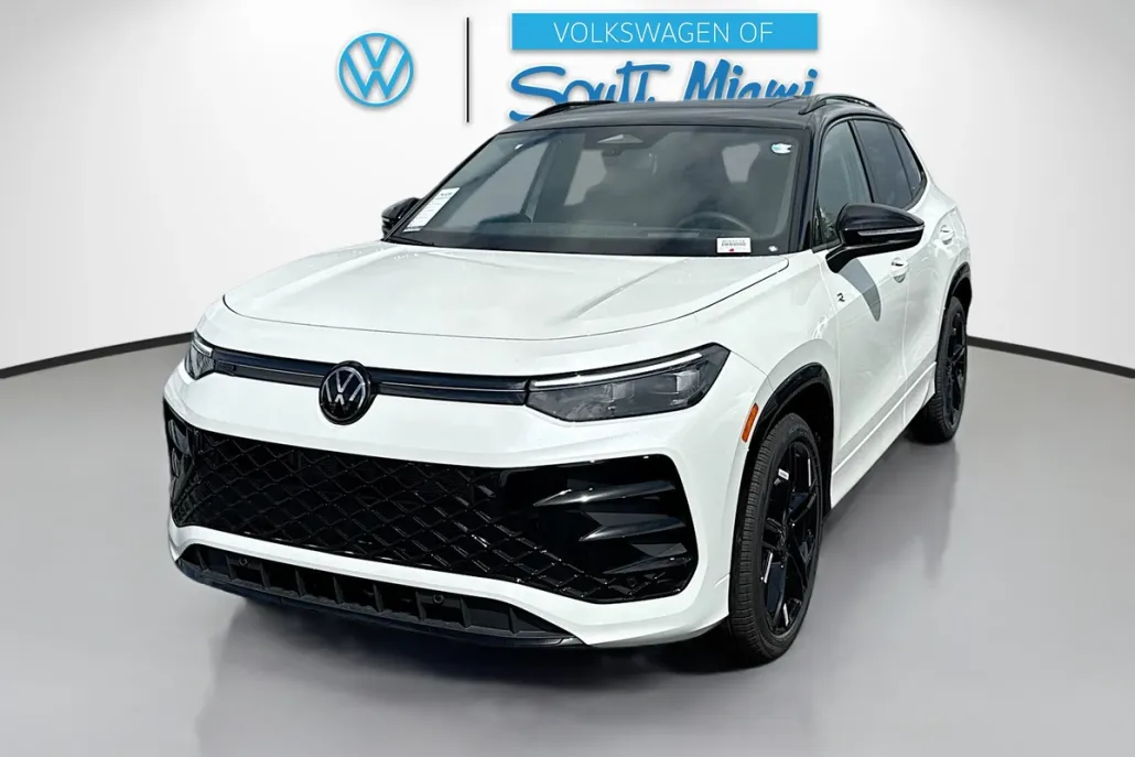 2025 Volkswagen Tiguan SE R-Line Black photo 1