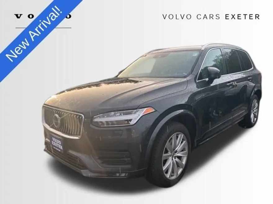 2022 Volvo XC90 T5 Momentum photo 1