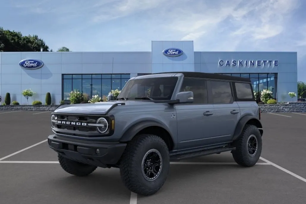 2024 Ford Bronco Outer Banks photo 1