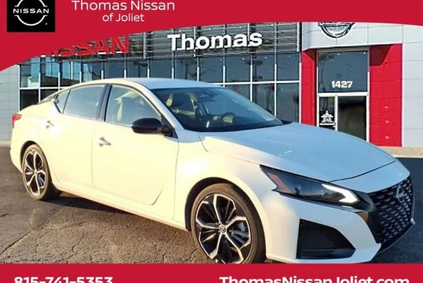 2024 Nissan Altima 2.5 SR photo 1
