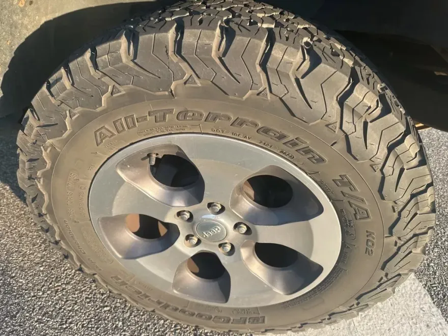 2018 Jeep Wrangler Unlimited Sahara photo 1