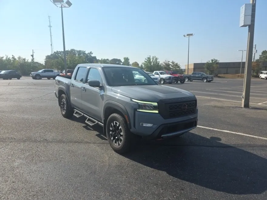 2023 Nissan Frontier PRO-4X photo 1