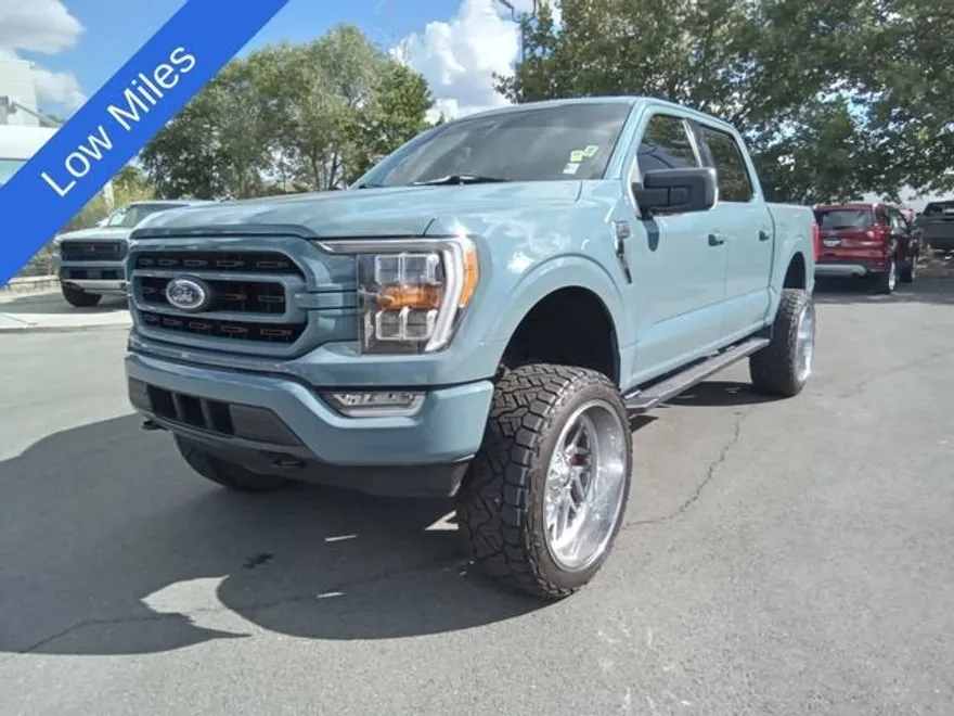 2023 Ford F-150 XLT photo 1