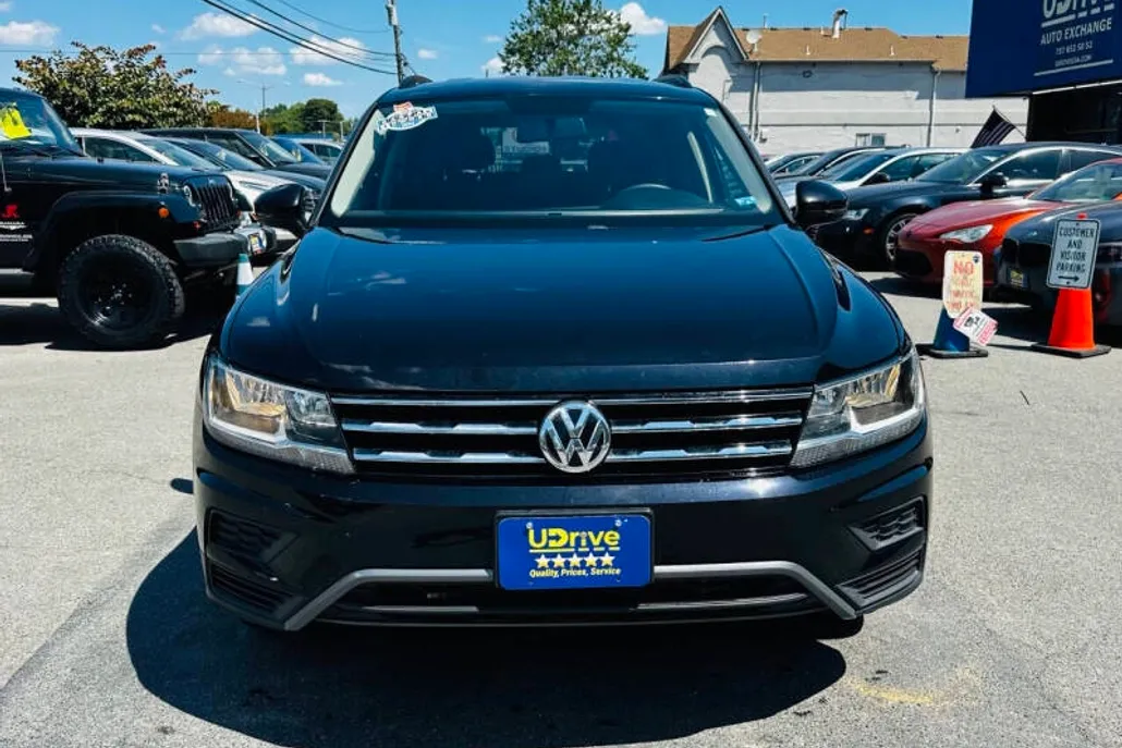 2021 Volkswagen Tiguan S photo 1