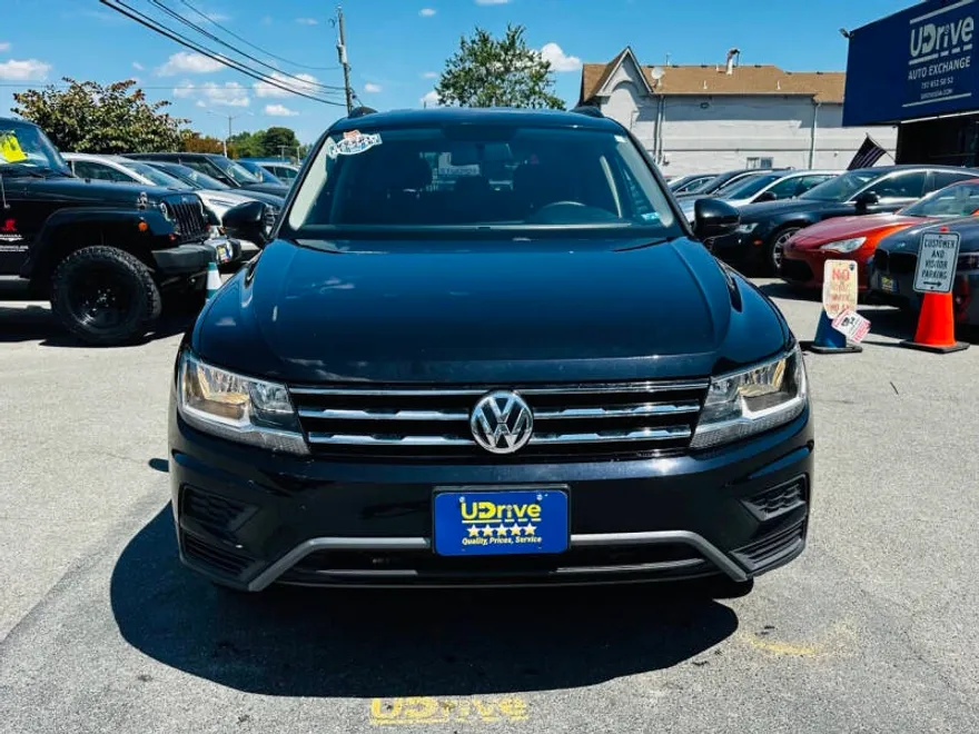 2021 Volkswagen Tiguan S photo 1
