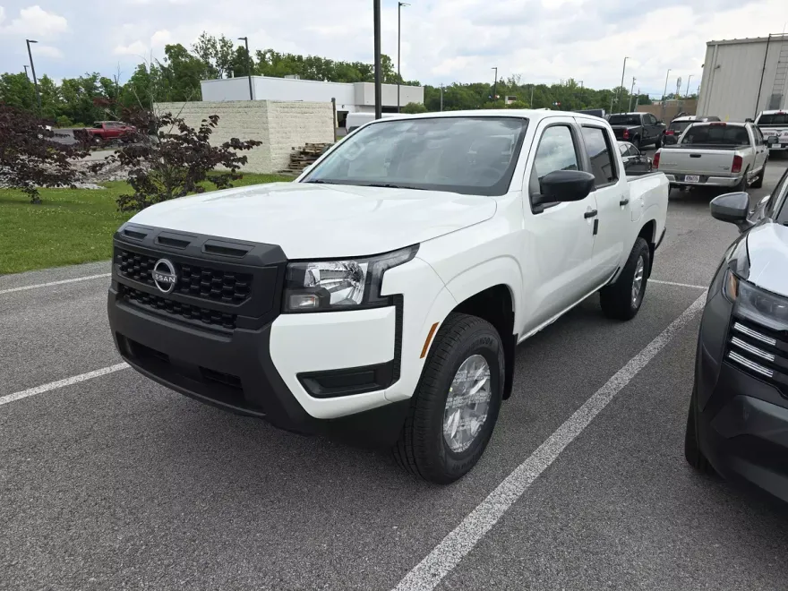 2025 Nissan Frontier S Crew Cab photo 1
