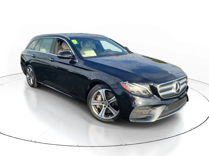2019 Mercedes Benz E 450 4MATIC Wagon photo 1