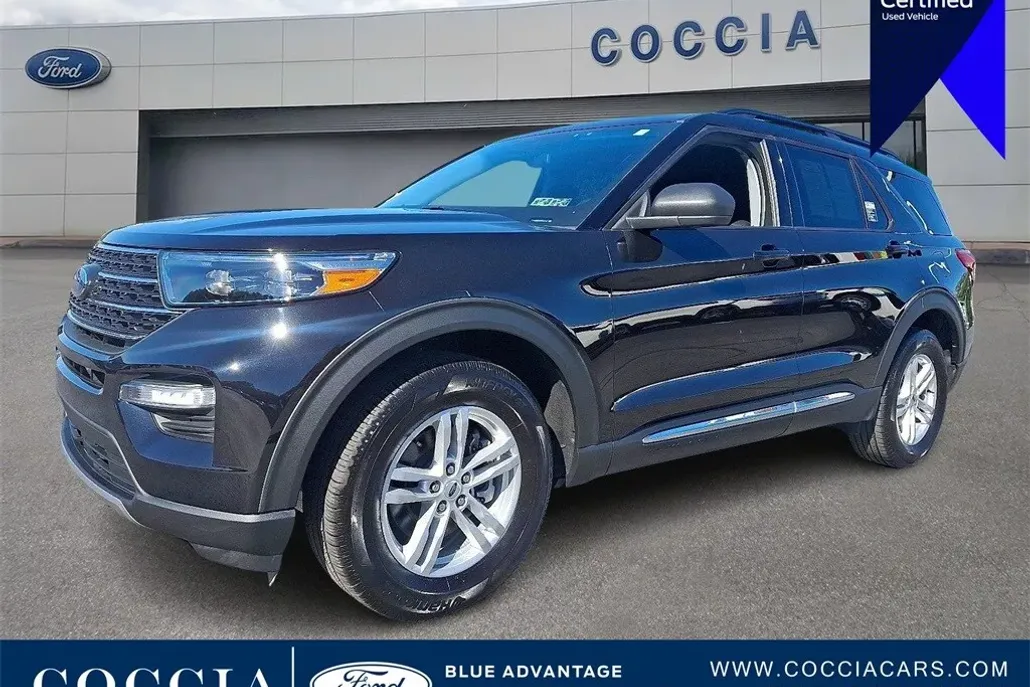 2022 Ford Explorer XLT photo 1