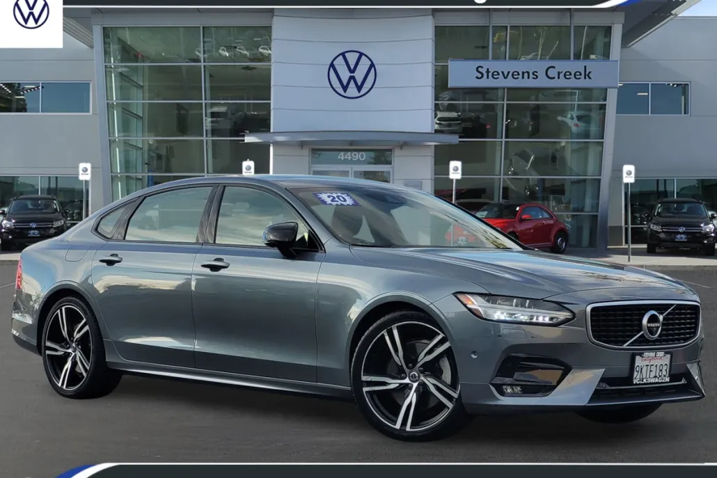 2020 Volvo S90 T6 R-Design photo 1