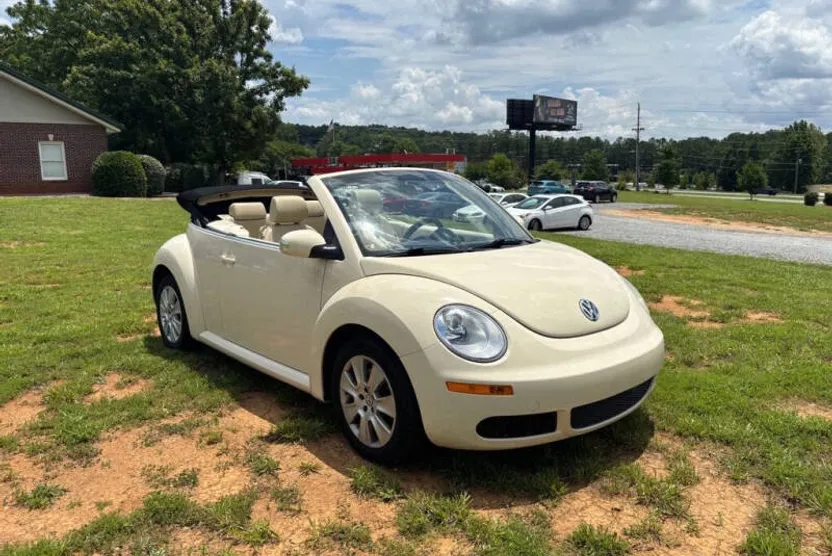 2009 Volkswagen Beetle Convertible photo 1