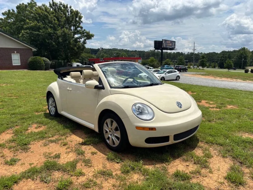 2009 Volkswagen Beetle Convertible photo 1