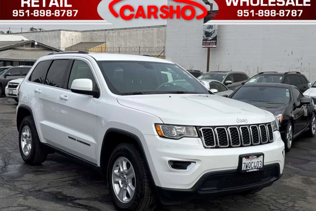 2017 Jeep Grand Cherokee Laredo photo 1