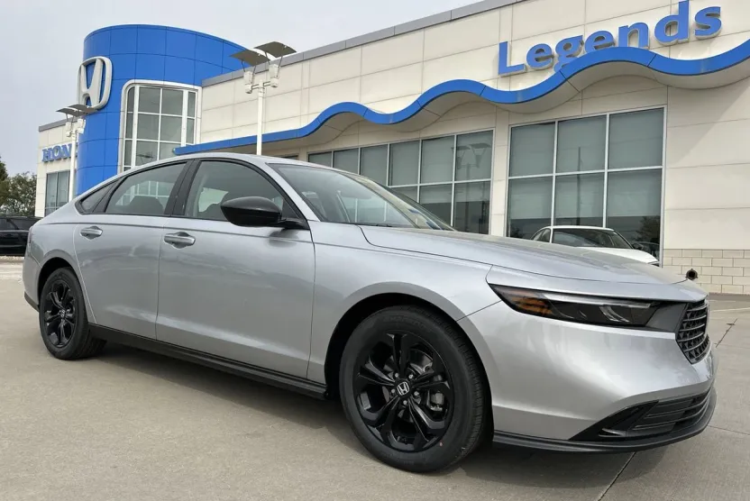 2025 Honda Accord 1.5T photo 1