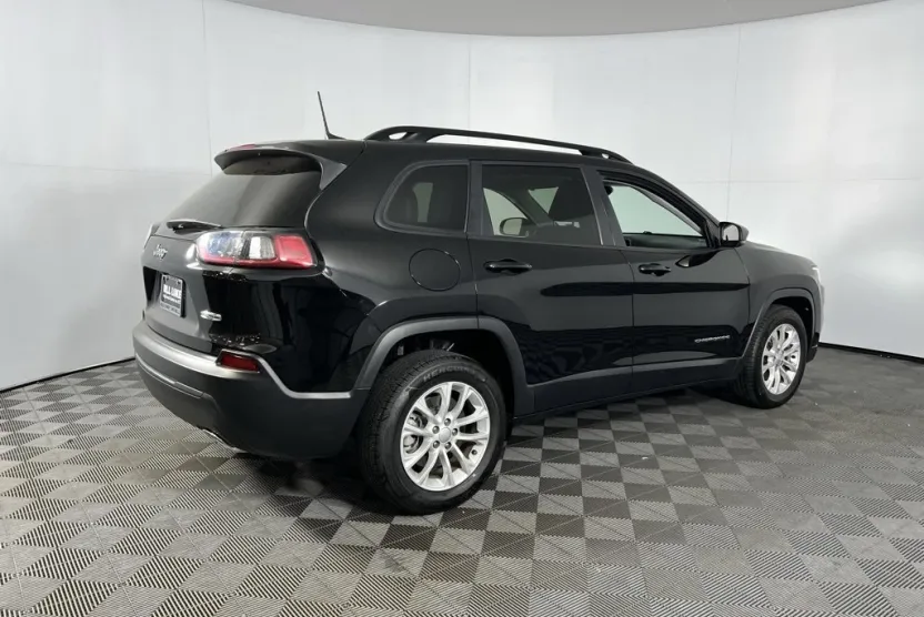 2022 Jeep Cherokee Latitude Lux photo 1