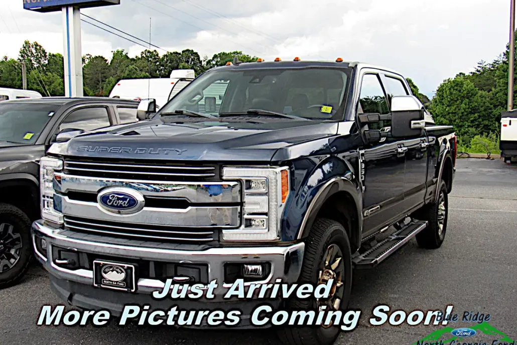 2019 Ford F-350 Lariat photo 1