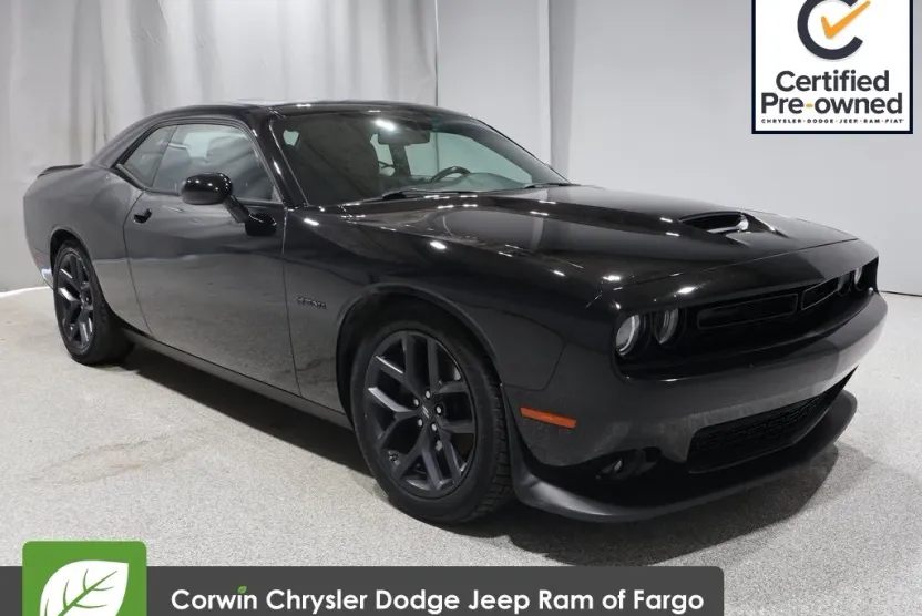 2022 Dodge Challenger R/T photo 1