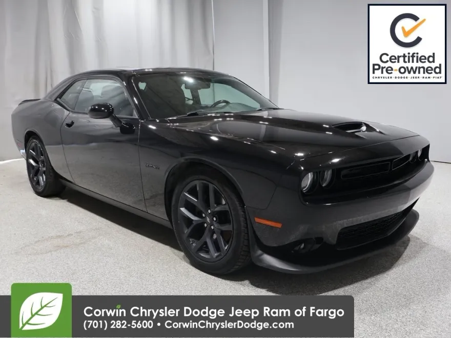 2022 Dodge Challenger R/T photo 1