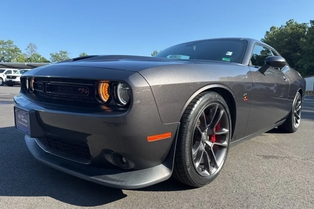 2021 Dodge Challenger R/T Scat Pack photo 1