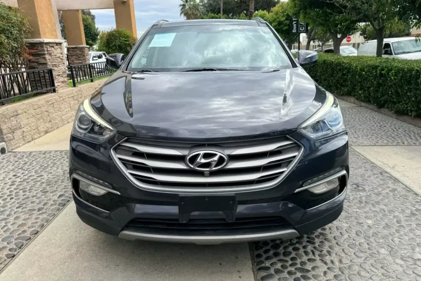 2018 Hyundai Santa Fe Sport photo 1