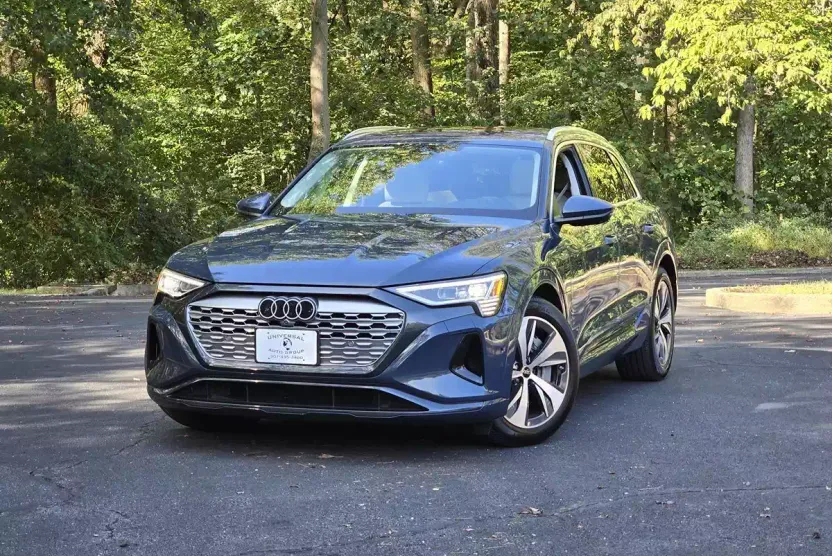 2024 Audi Q8 E-tron Premium Plus photo 1