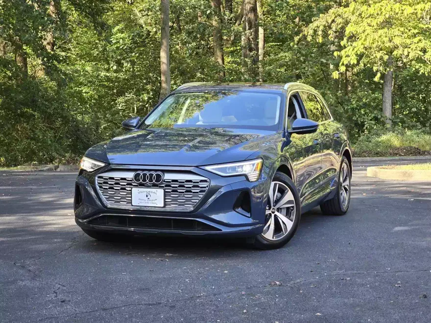 2024 Audi Q8 E-tron Premium Plus photo 1