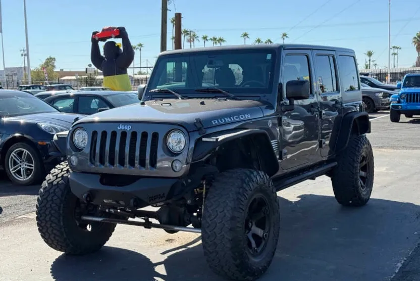 2017 Jeep Wrangler Unlimited Rubicon photo 1