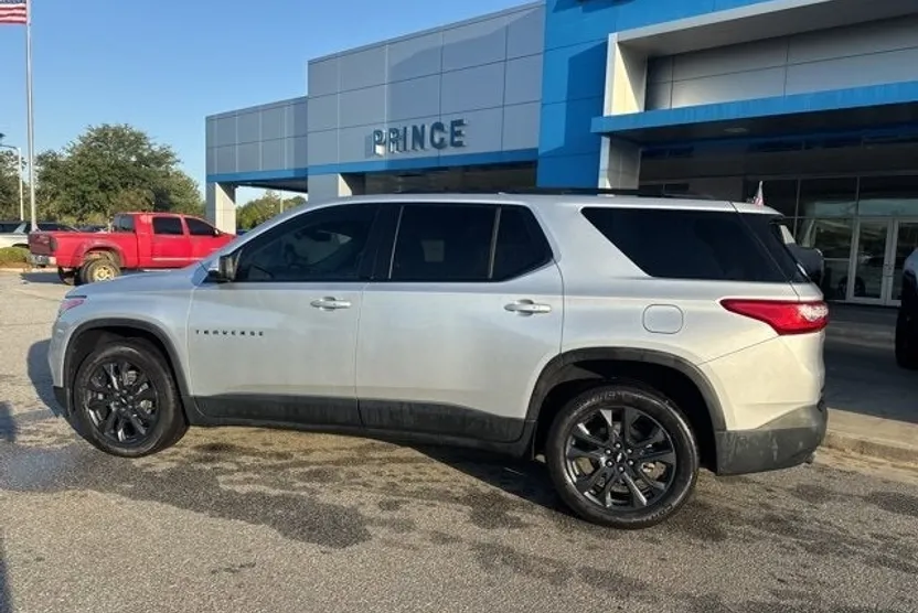 2021 Chevrolet Traverse RS photo 1