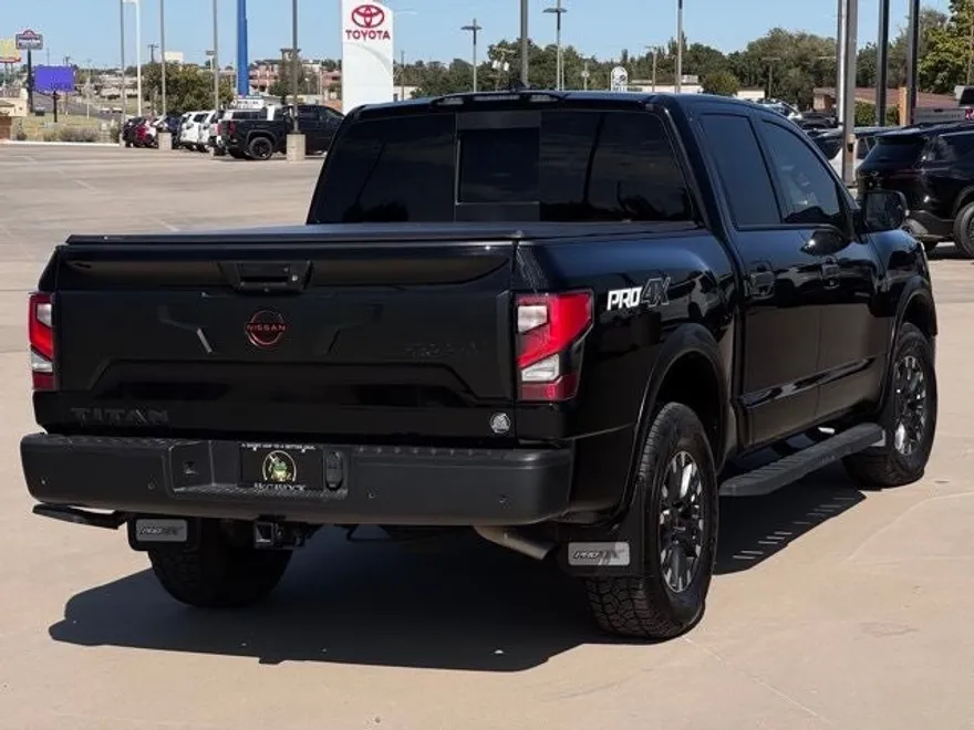 2024 Nissan Titan PRO-4X photo 1