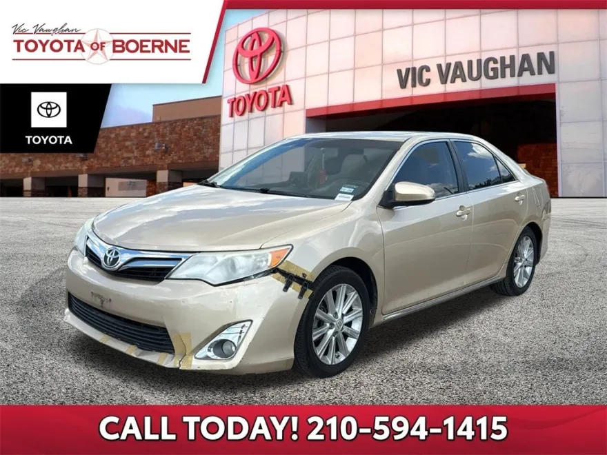2012 Toyota Camry XLE photo 1