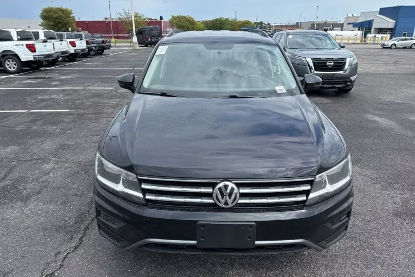2021 Volkswagen Tiguan S photo 1