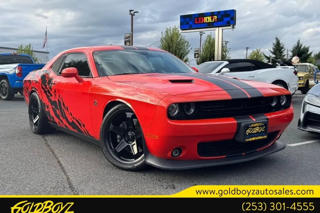 2017 Dodge Challenger R/T Scat Pack photo 1