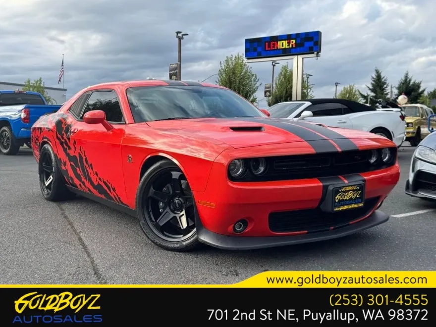 2017 Dodge Challenger R/T Scat Pack photo 1