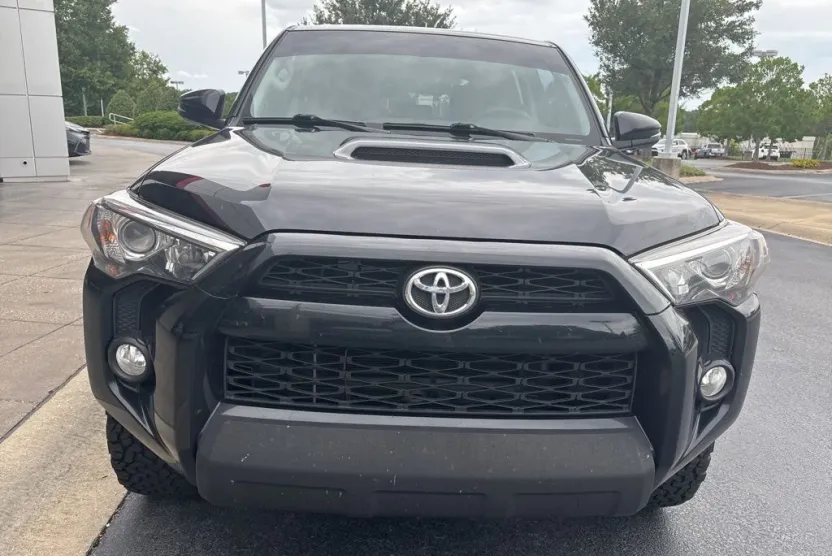 2018 Toyota 4Runner SR5 Premium photo 1