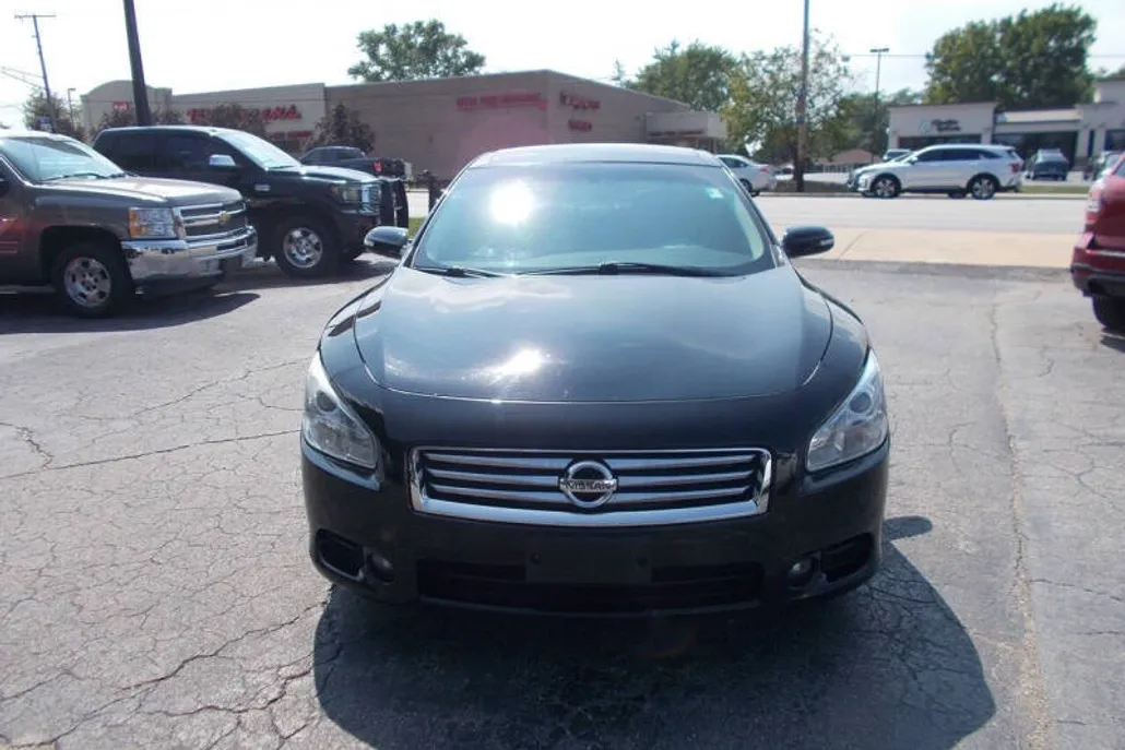 2014 Nissan Maxima SV photo 1